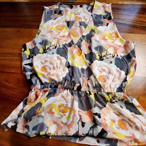 Floral Sleeveless with cinch waist blouse in XS